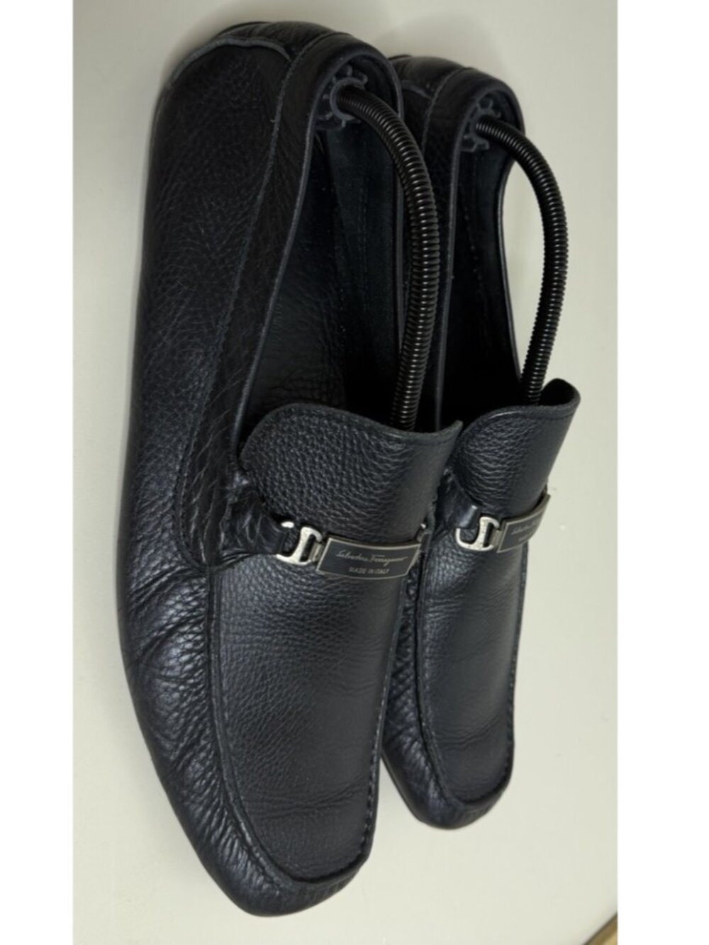Salvatore Ferragamo 12 D Xtra Narrow Black Leather Pebbled Driving Loafers GUC